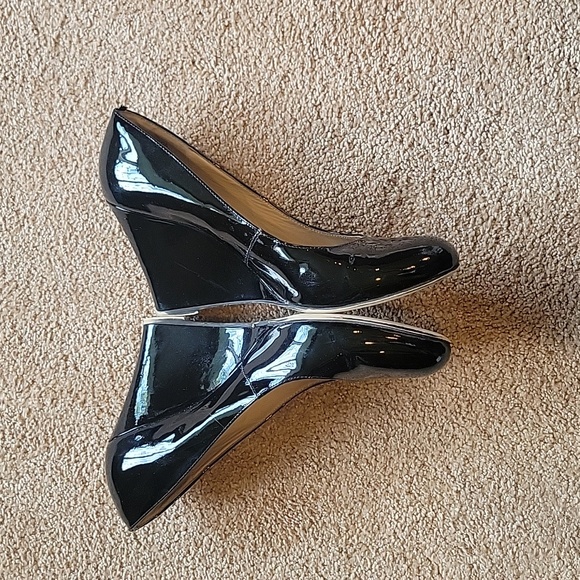 Wittner Black Patent Wedges Lightly Used Size 40 - Picture 3 of 4
